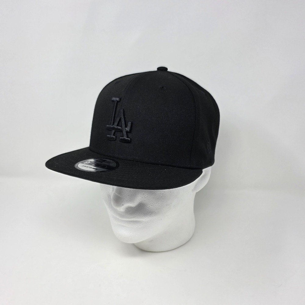 New Era Authentic 59Fifty Los Angeles Dodgers Blackout Adjustable Snapback Cap